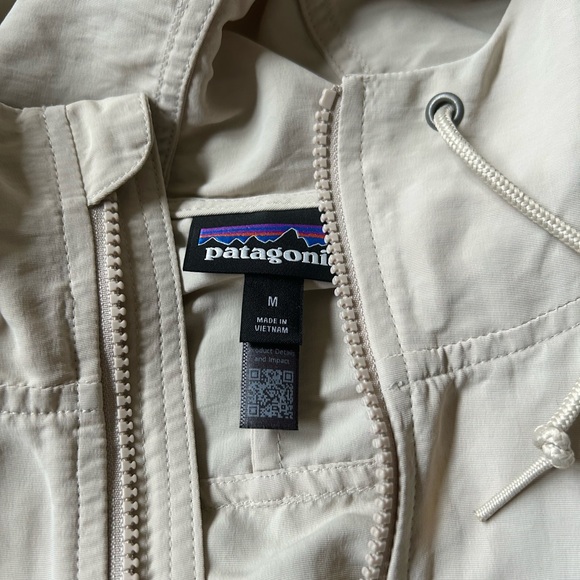 Patagonia beige jacket - Picture 2 of 2